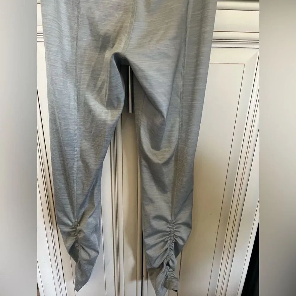 Nike Dry Fit Gray Activewear Leggings With Ruched Legs Women's Small.